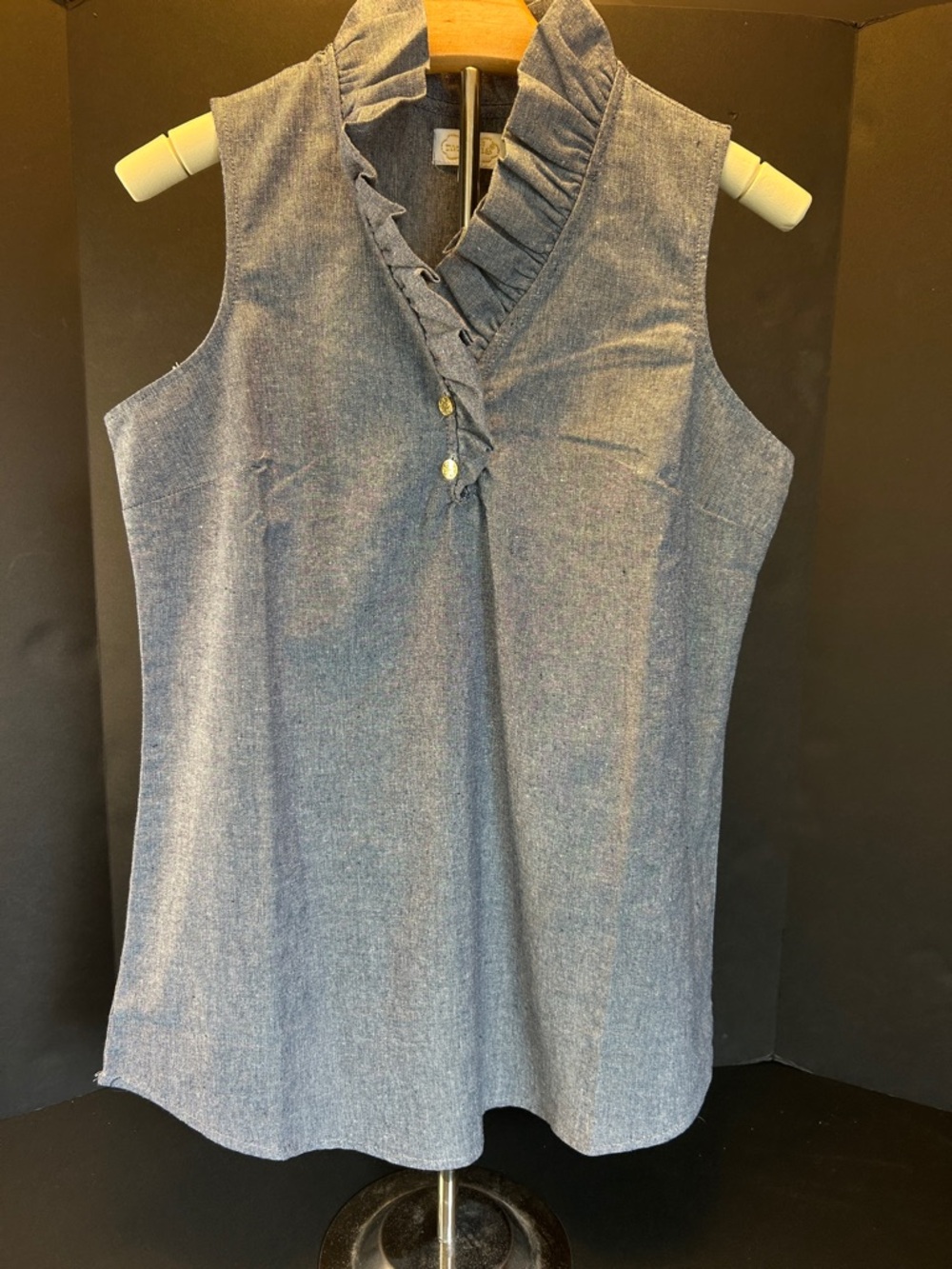 Mudpie Sleeveless Chambray Top